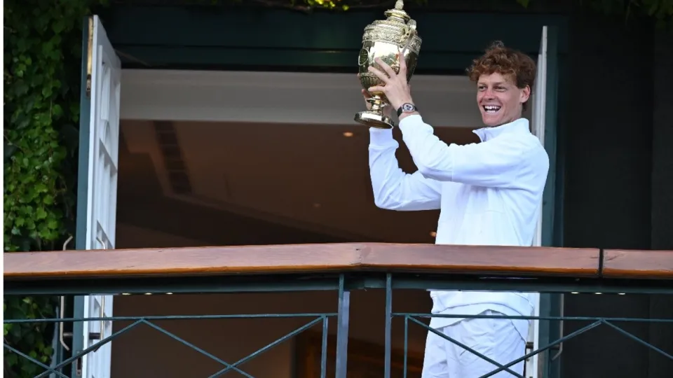 Jannik Sinner se retrage de la turneul de tenis de la Beijing din cauza unei accidentări