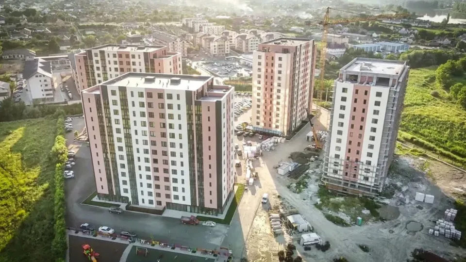 Evoluția prețurilor și a dotărilor pe piața imobiliară