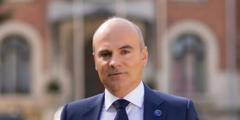 Propunerea privind introducerea uniformelor școlare obligatorii în România