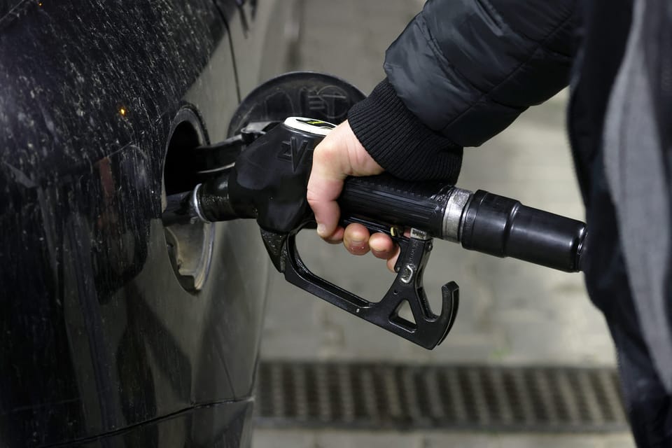 Prognoze privind evoluția prețurilor la motorină până în 2027