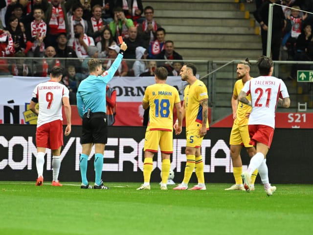 Controverse după eliminarea lui Radu Drăgușin în meciul cu Polonia