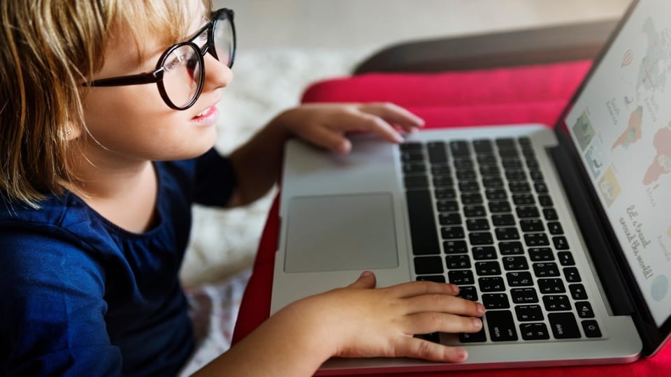 Siguranța copiilor și adolescenților în mediul online