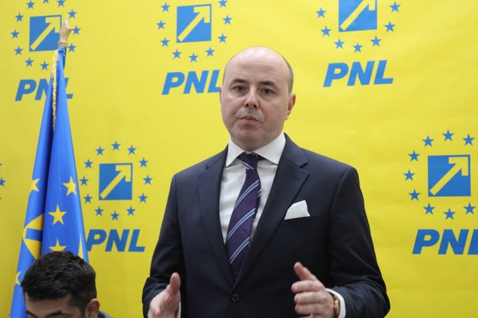 Tensiuni politice după decizia agenției de rating S&P