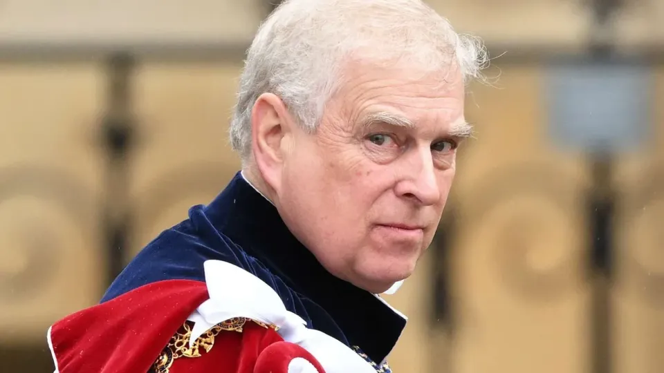Decizie judecătorească privind perchezițiile în cazul fostului prinț Andrew