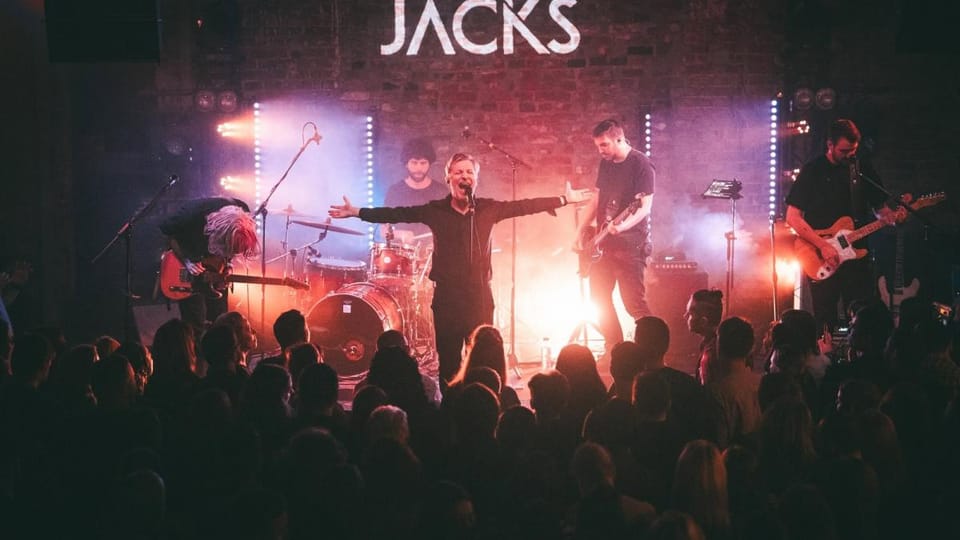 O trupă de rock alternativ își încheie activitatea