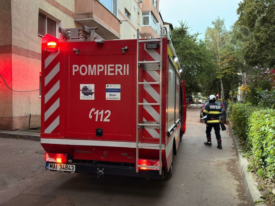 Intervenție a pompierilor în urma unui incendiu din Brăila