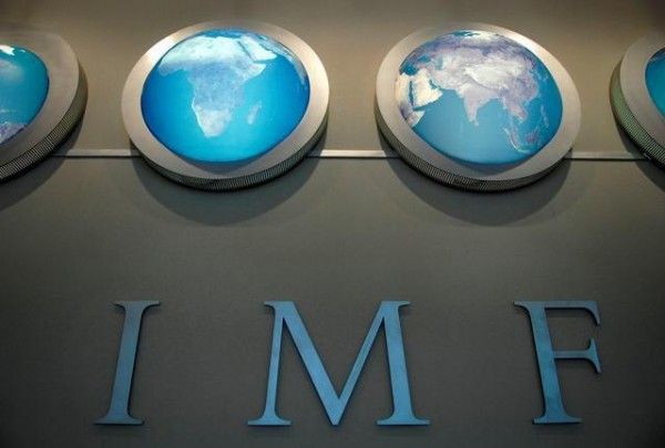 FMI: Economia Romaniei se recupereaza mai lent, cu minusuri la absorbtia fondurilor UE, infrastructura si companii de stat