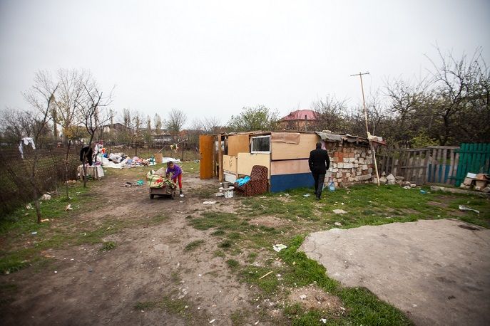 Adaposturile improvizate ale romilor din cartierul Militari au fost daramate