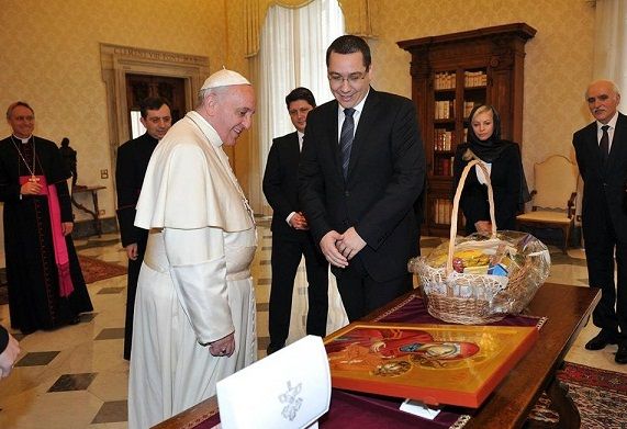 Papa Francisc si Ponta
