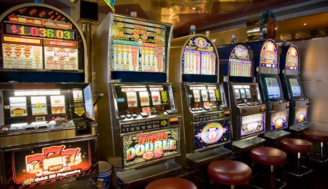 Jocurile de noroc de tip slot machine, legale doar in cazinouri si agentii loto