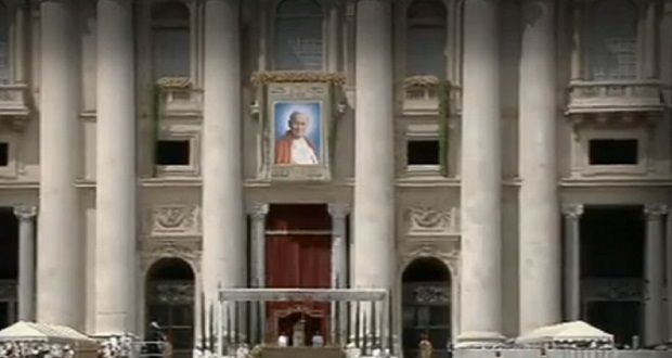Papa Ioan Paul al II-lea este sanctificat