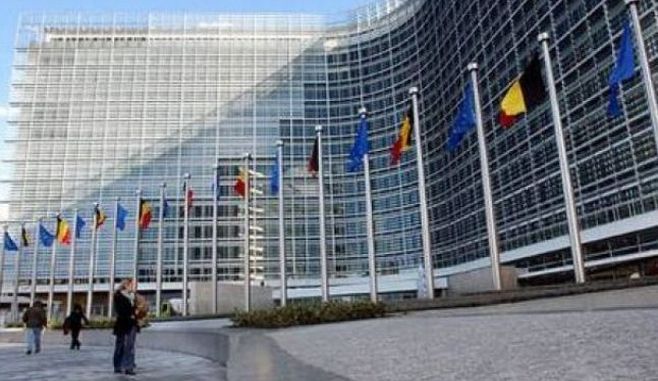 Comisia Europeana, ingrijorata de ponderea foarte mare de plangeri privind achizitii trucate la fondurile UE din Romania