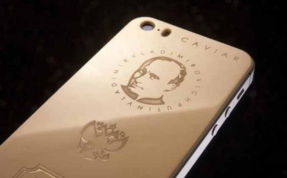iPhone din aur cu chipul lui Vladimir Putin