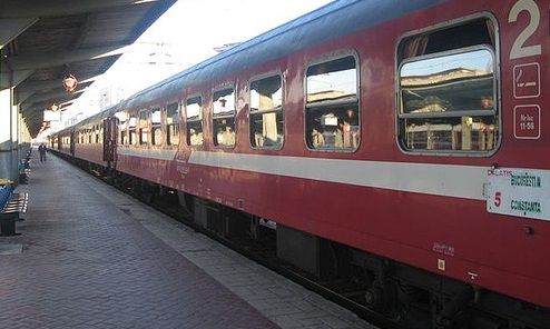 TRENURILE SOARELUI: CFR Calatori introduce din 14 iunie trenuri suplimentare catre Marea Neagra si Delta Dunarii