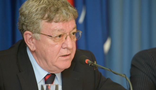 DOBRITOIU demisioneaza din functia de presedinte al COMISIEI de APARARE din SENAT