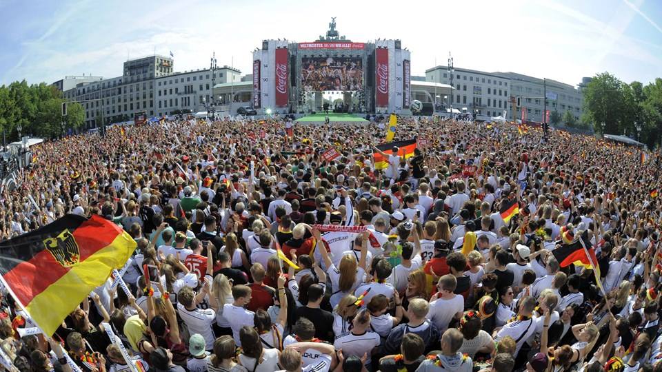 Jumatate de milion de suporteri a intampinat nationala Germaniei