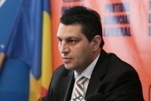 Camera Deputatilor a luat act de incetarea mandatului lui Stefan Bucur Stoica, declarat incompatibil de ANI