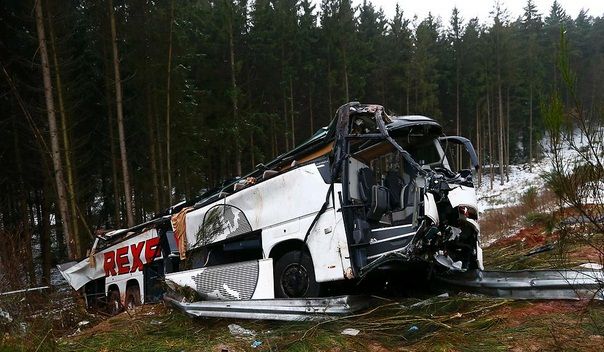 Accident grav de autocar in Germania, cel putin 4 morti si zeci de raniti