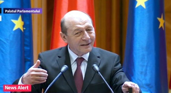 Basescu, la Congresul PMP: Va voi pune la dispozitie experienta mea, dar nu va voi conduce