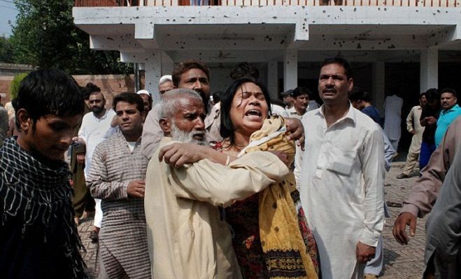 PAKISTAN: 14 MORTI si peste 80 DE raniti doua ATENTATE cu bomba