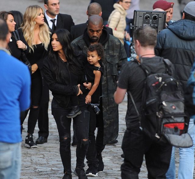 2768E1C900000578-3032681-Family_time_North_West_was_seen_with_her_famous_mother_father_Ka-a-15_1428614781418