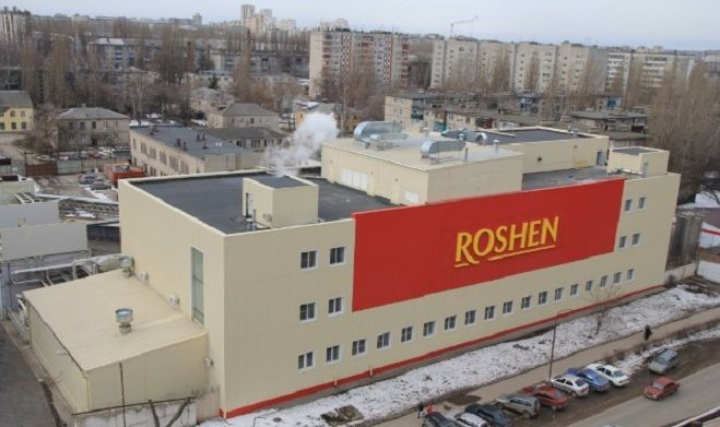 RUSIA: Politia a inconjurat o fabrica de ciocolata a presedintelui ucrainean PETRO POROSENKO