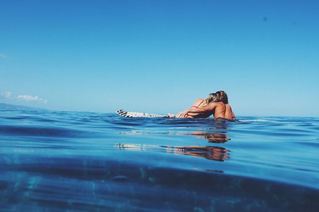 photographer-model-surfer-couple-travels-world-jay-alvarrez-alexis-ren-22