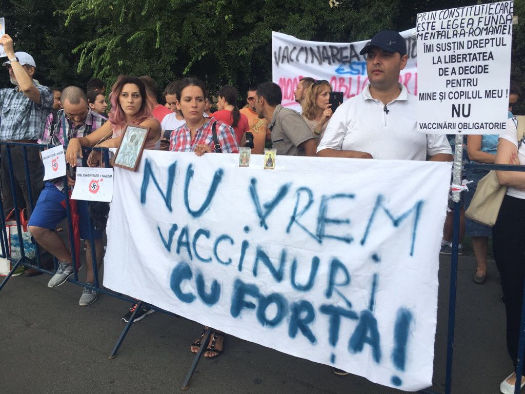 PIATA VICTORIEI, PROTEST, LEGEA VACCINARII, AUGUST 2017, PROIECT DE LEGE ABUZIV