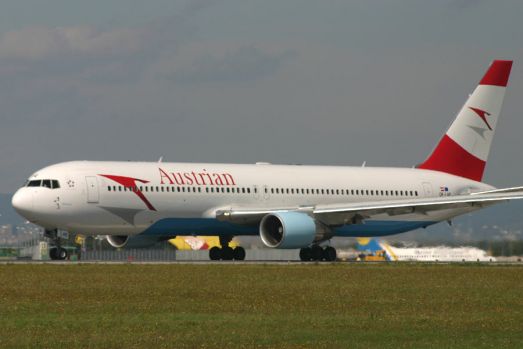 aterizare de urgenta, cursa austrian airlines, motive tehnice, aeroport otopeni