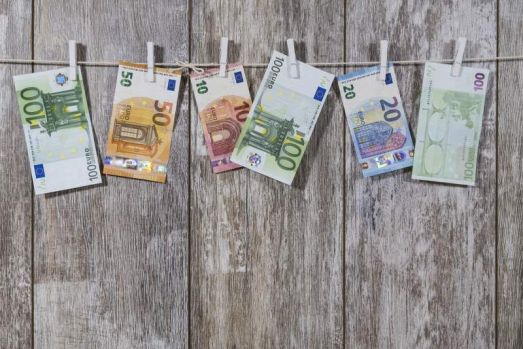 curs valutar, bnr, cotatii bancare, euro, vineri 4 mai 2018