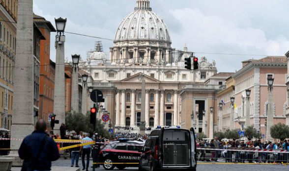 vatican, alerta bomba, bazilica sfantul petru, geanta suspecta, italia