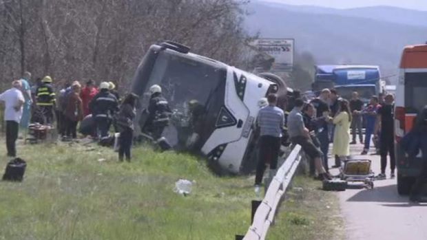 bulgaria, svoghe, accident, autocar, 15 morti, 27 raniti