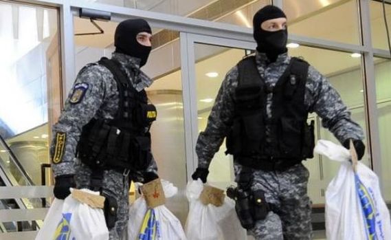 australian retinut, aeroport otopeni, trafic droguri, trei kilograme droguri