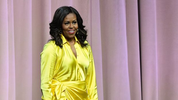 Michelle Obama, cizme balenciaga, aparitie, interviu, sarah jessica parker