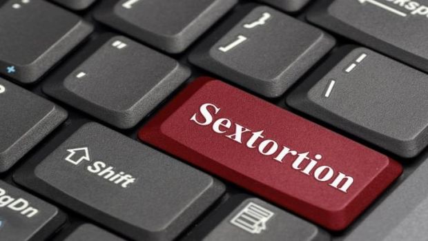 sextortion, sexting, santaj, infractiune, amenintare sexuala