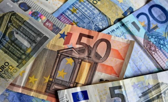 curs valutar, bnr, cotatii bancare, euro, dolar, franc elvetian, miercuri 22 mai 2019
