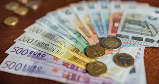 curs valutar, bnr, cotatii bancare, euro, dolar, franc elvetian, marti 4 iunie 2019