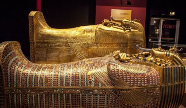reconstituire, restaurare, sarcofag, tutankhamon, video