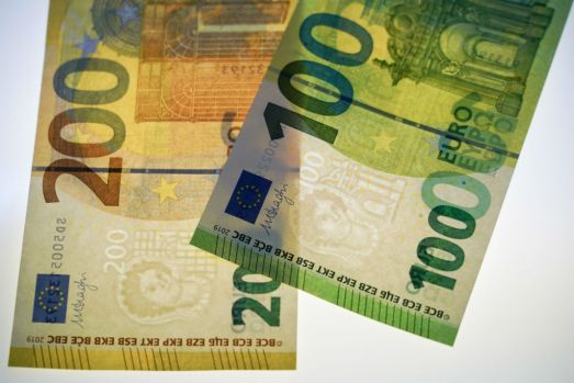 curs valutar, bnr, cotatii bancare, euro, dolar, franc elvetian, marti 1 octombrie 2019