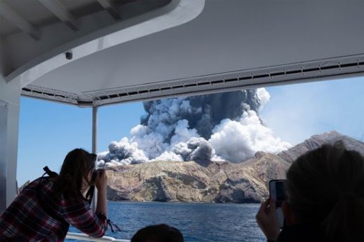 noua zeelanda, white island, eruptie, vulcan, video, morti, raniti, disparuti